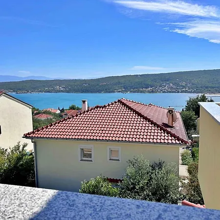 Appartement With A - C In Cizici-insel Krk 12498 *